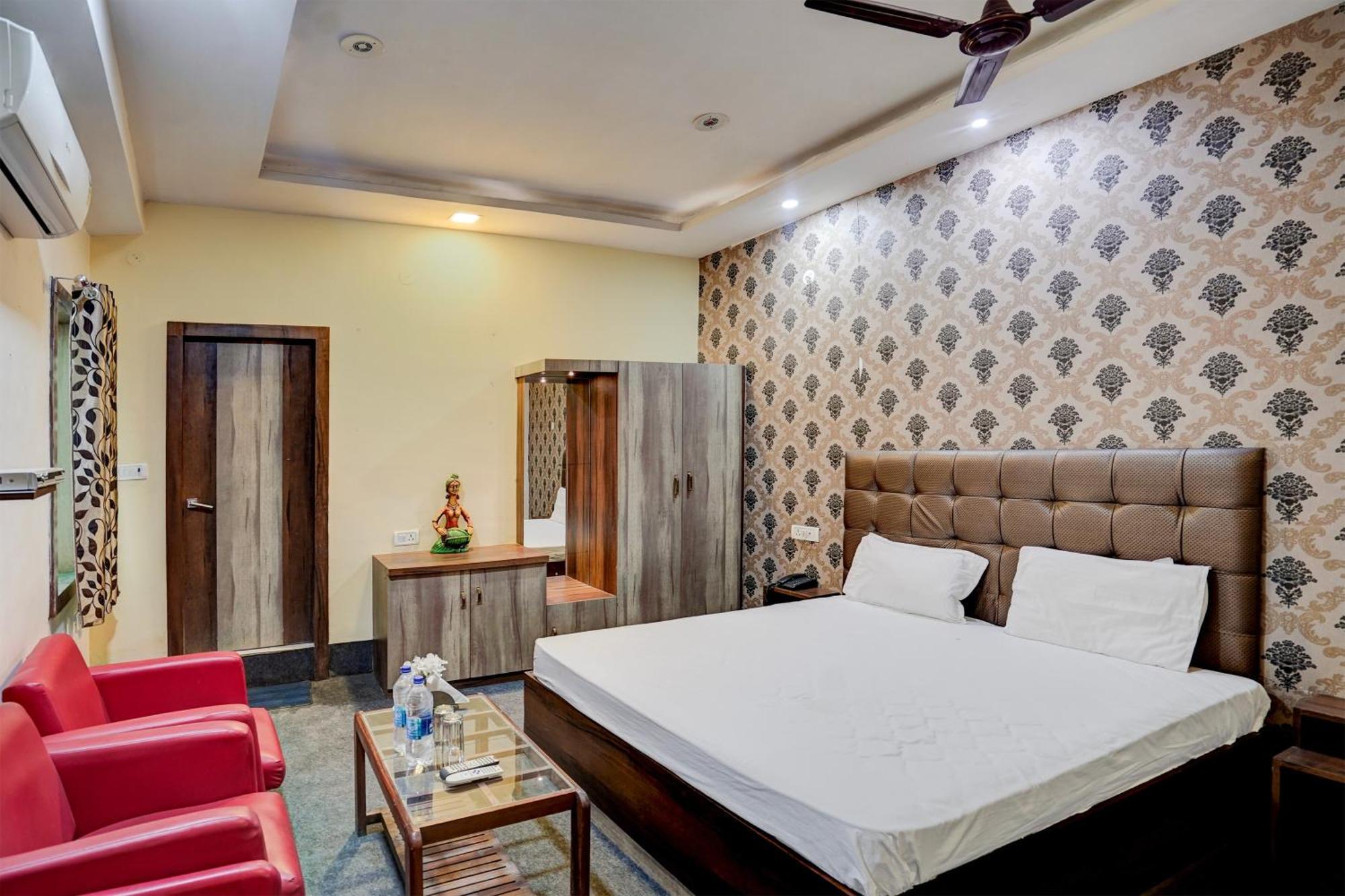 Hotel O Shyam Utsav Mirzāpur Екстериор снимка