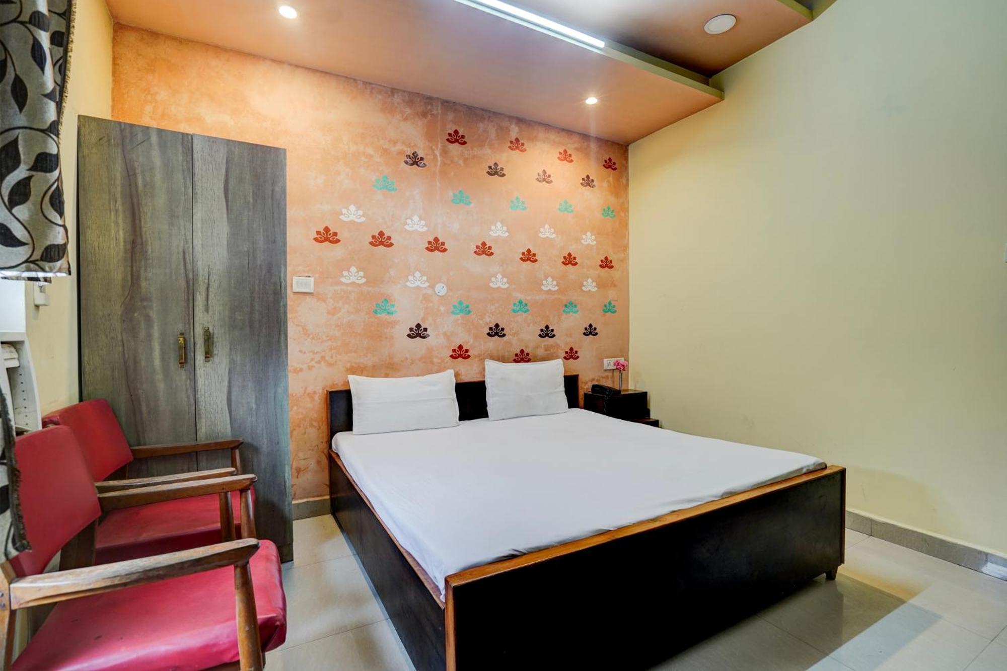 Hotel O Shyam Utsav Mirzāpur Екстериор снимка