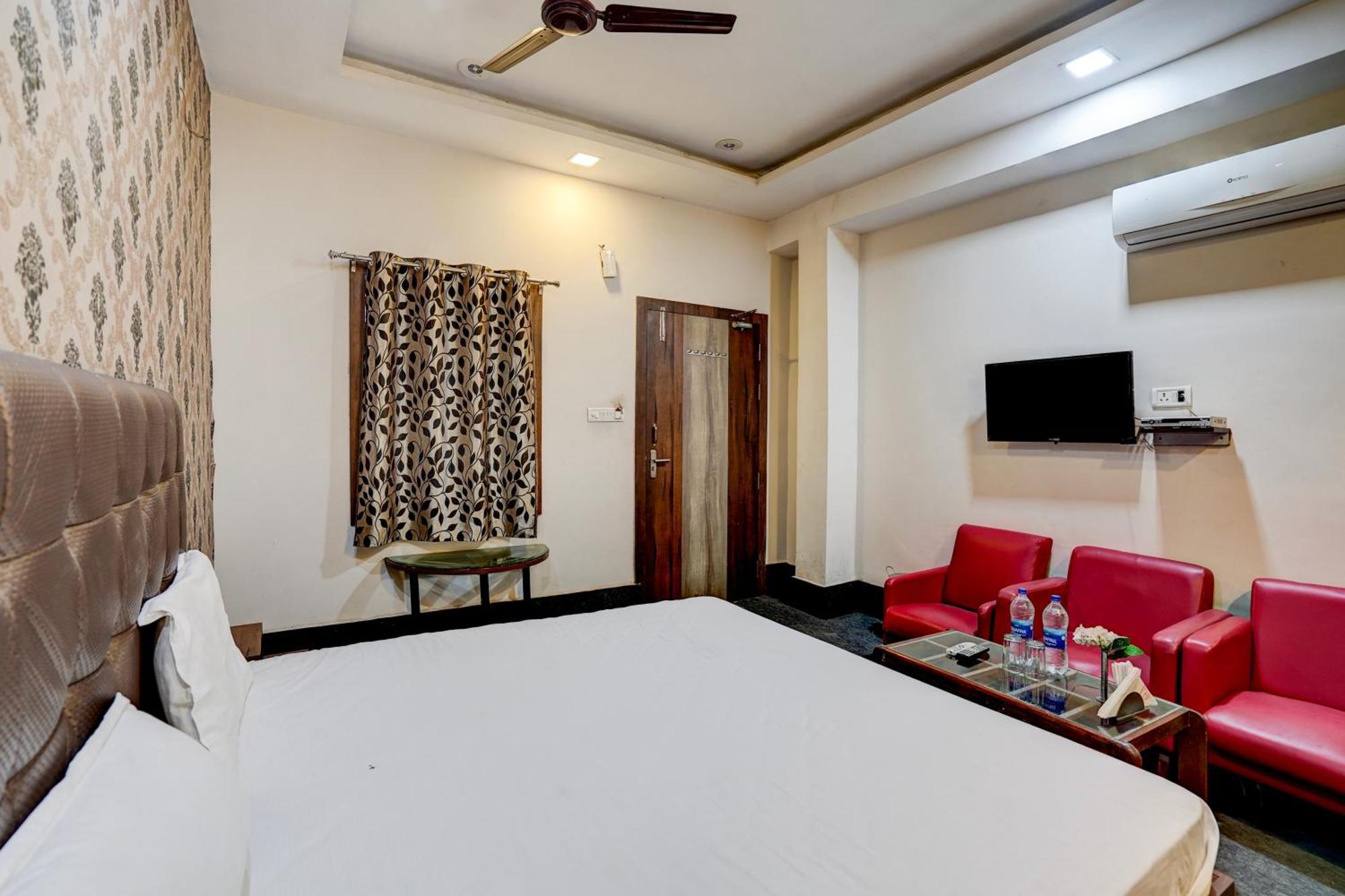 Hotel O Shyam Utsav Mirzāpur Екстериор снимка