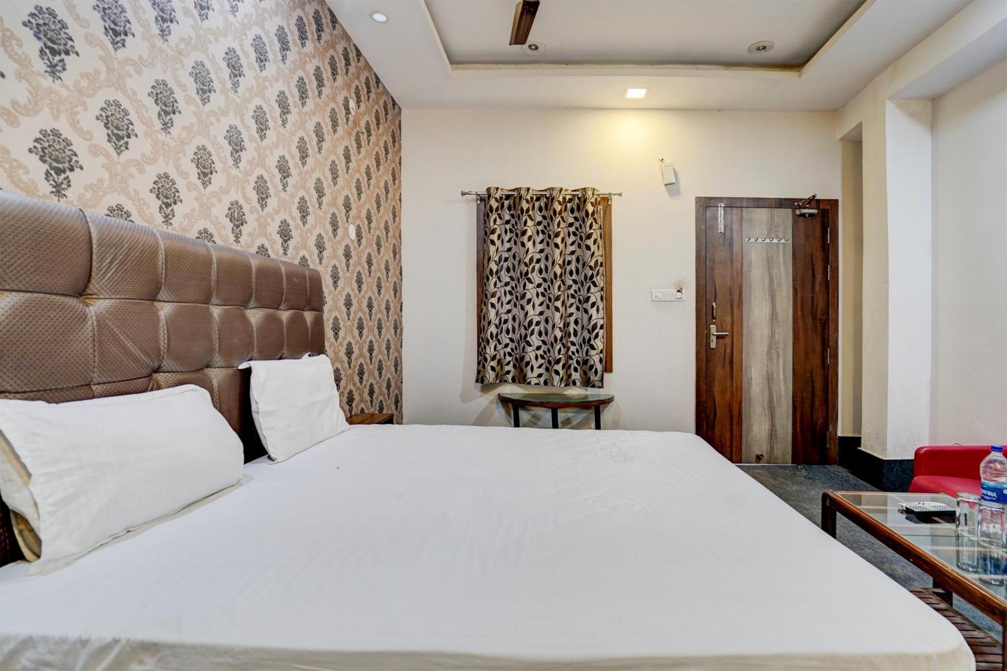 Hotel O Shyam Utsav Mirzāpur Екстериор снимка