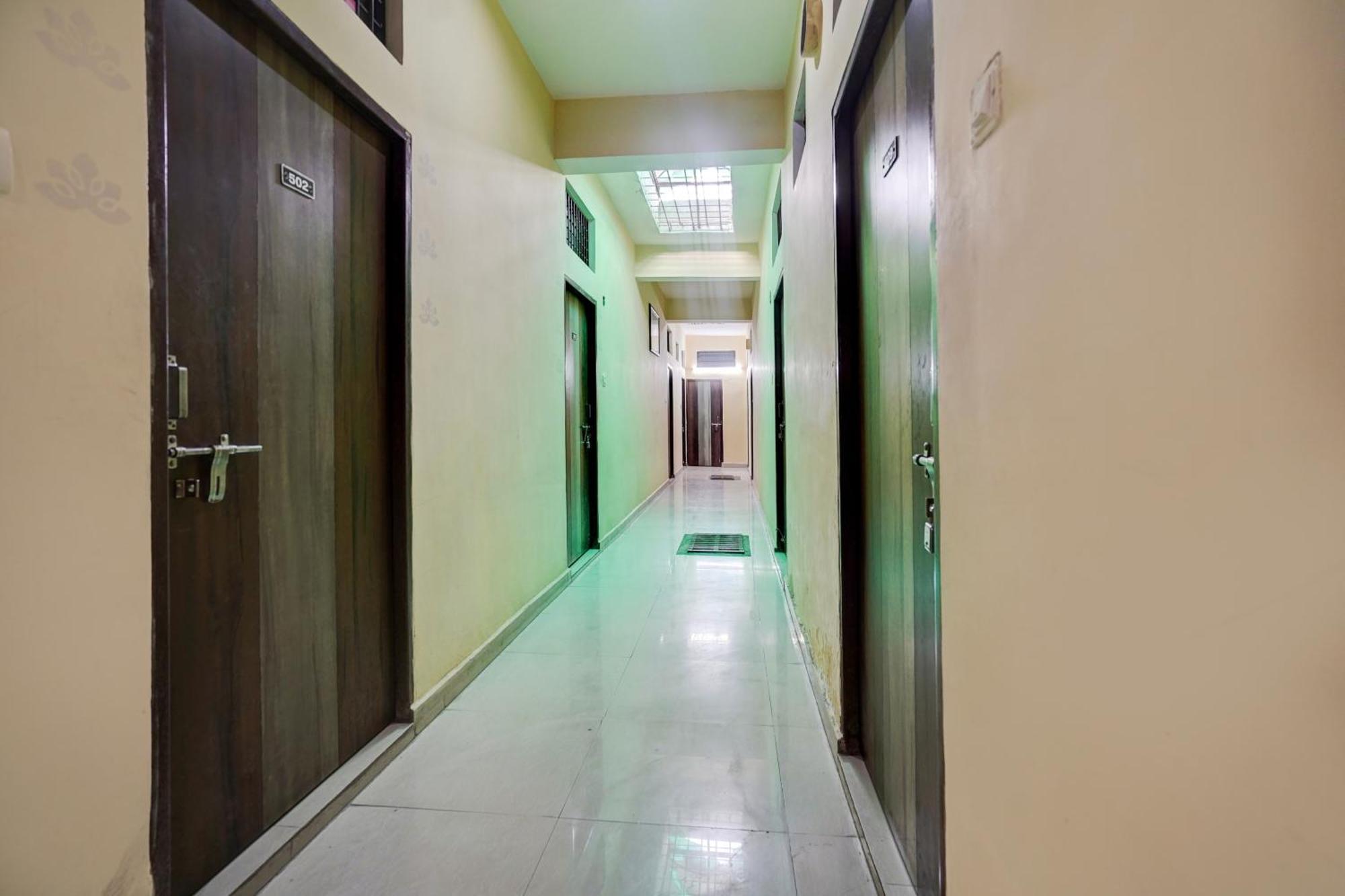 Hotel O Shyam Utsav Mirzāpur Екстериор снимка